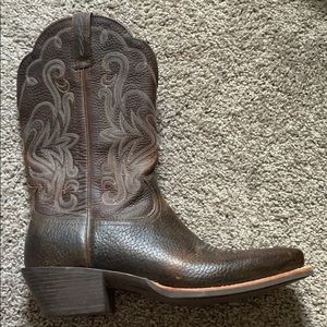 Ariat Cowboy boots